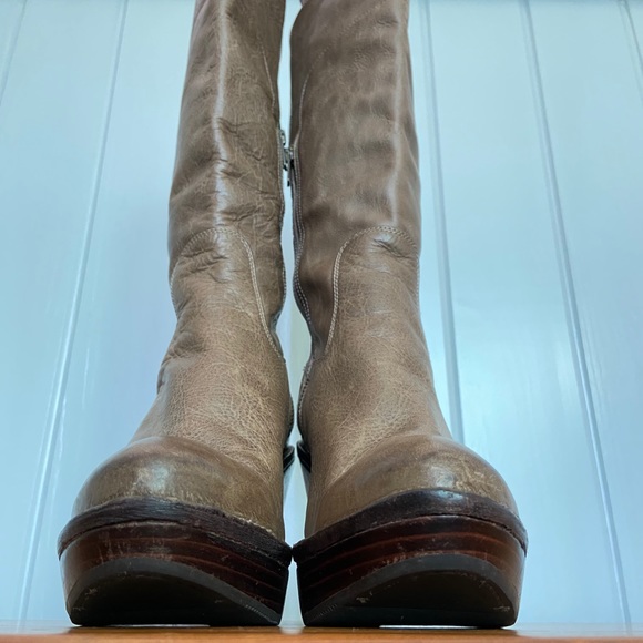 FRYE Paige Wedge Tall Leather Riding Boots EUC - Picture 11 of 15